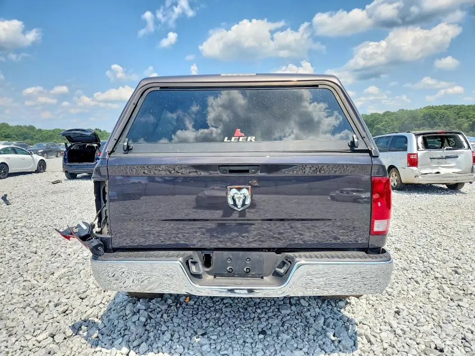 2018 RAM 1500 SLT  