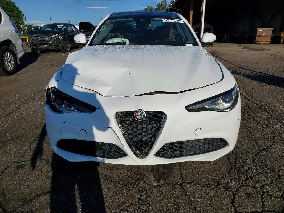 2019 ALFA ROMEO GIULIA TI  