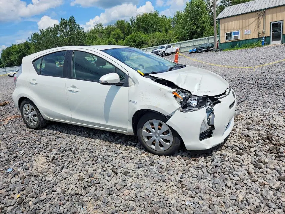 2012 TOYOTA PRIUS C THREE  