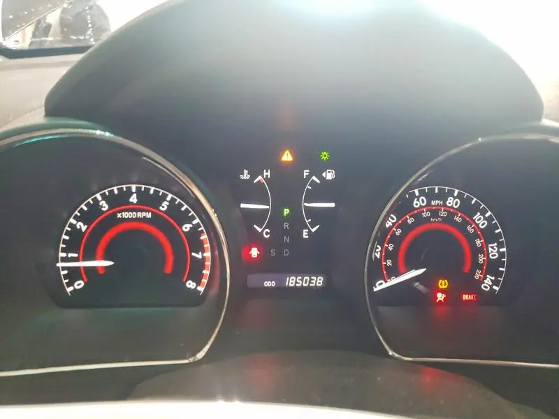 2012 TOYOTA HIGHLANDER SE  