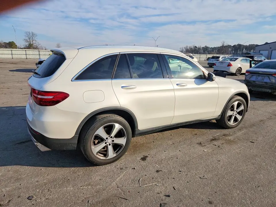 2017 MERCEDES-BENZ GLC 300  