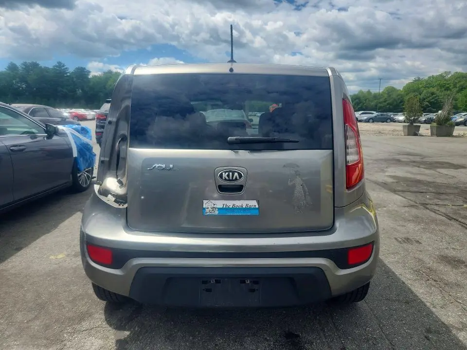 2013 KIA SOUL +  