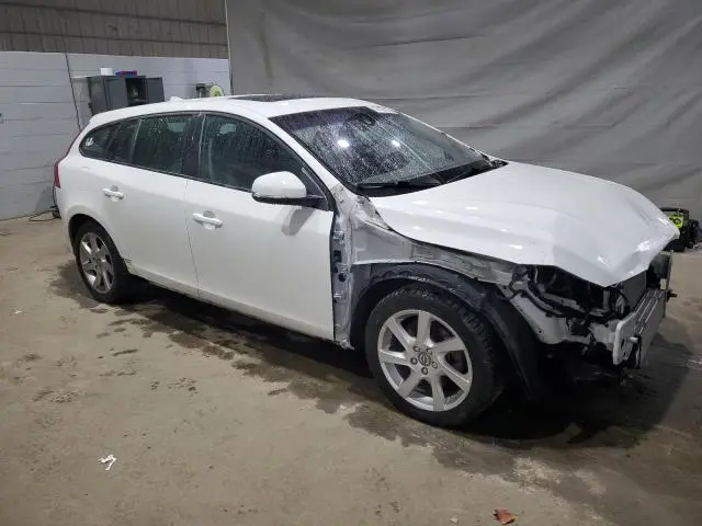2015 VOLVO V60   