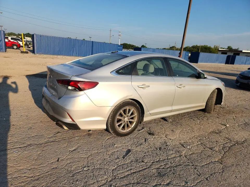 2018 HYUNDAI SONATA SE  