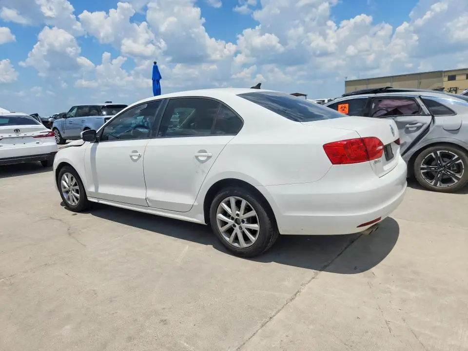 2012 VOLKSWAGEN JETTA SE  