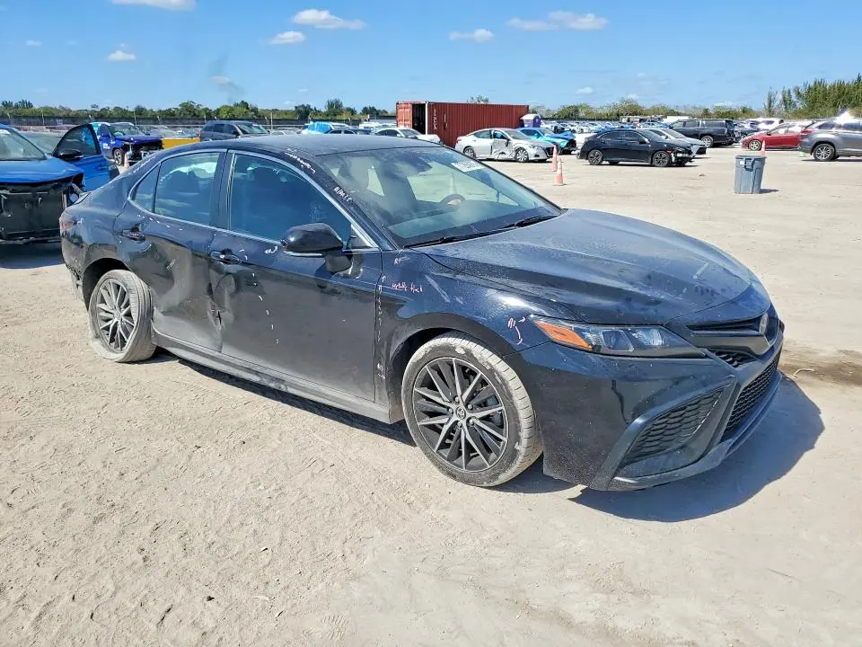 2024 TOYOTA CAMRY SE NIGHT SHADE  