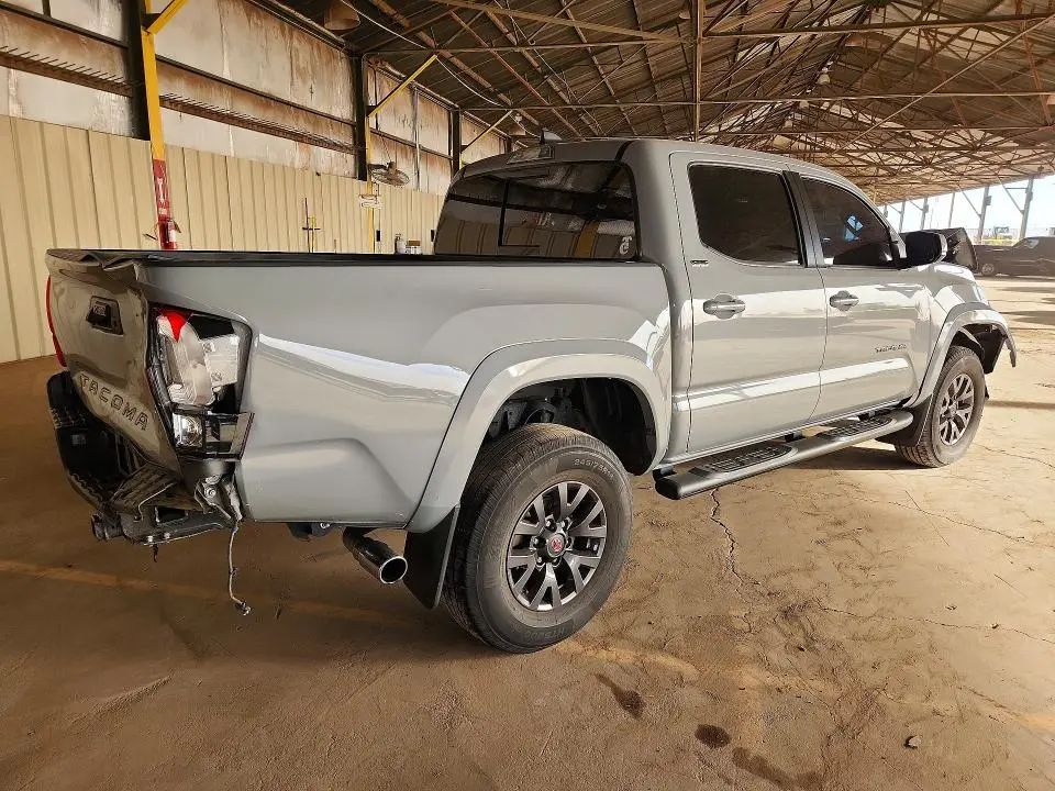 2021 TOYOTA TACOMA SR5 V6  