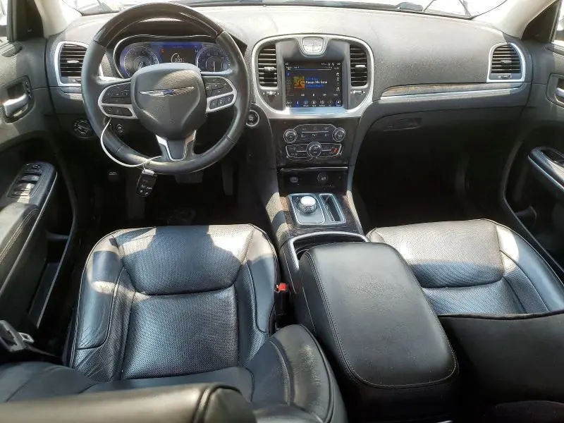 2019 CHRYSLER 300 LIMITED  