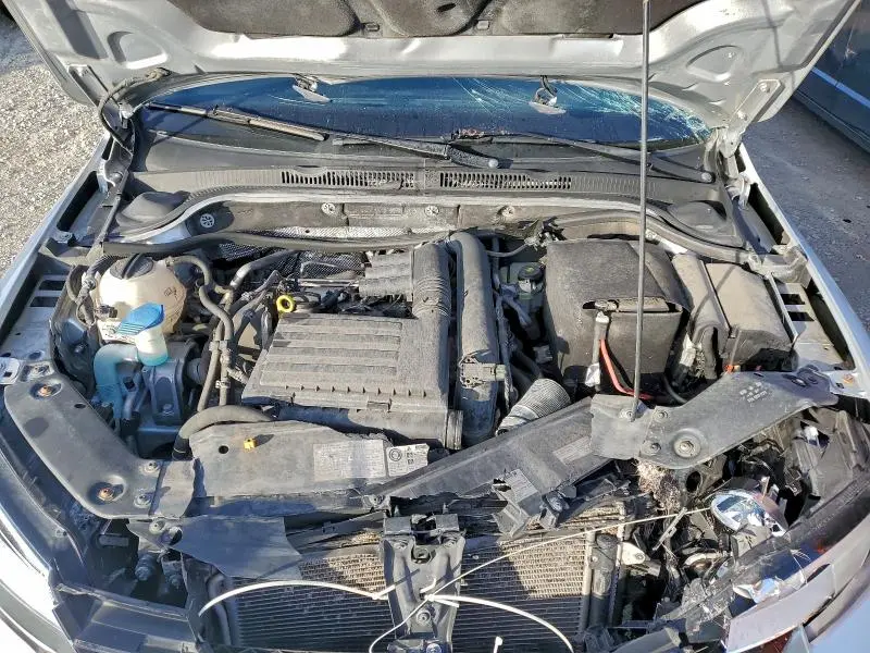 2016 VOLKSWAGEN JETTA SE  