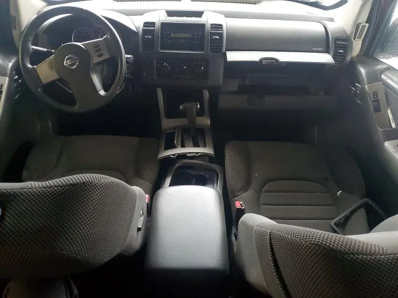 2011 NISSAN PATHFINDER S  