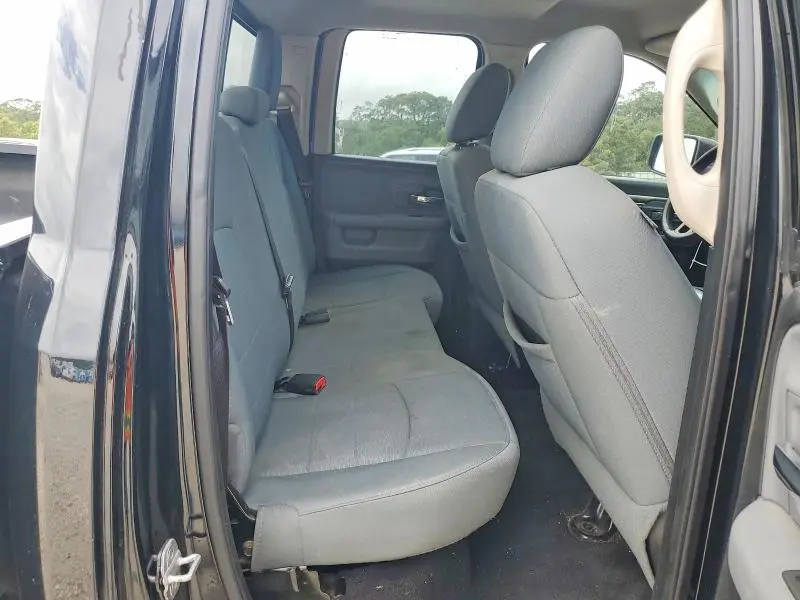 2013 RAM 1500 SLT  
