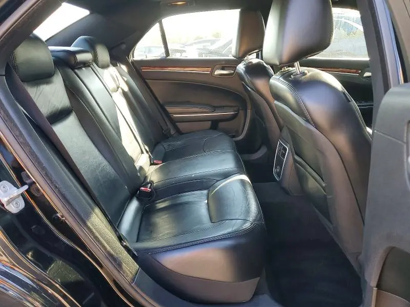 2013 CHRYSLER 300   