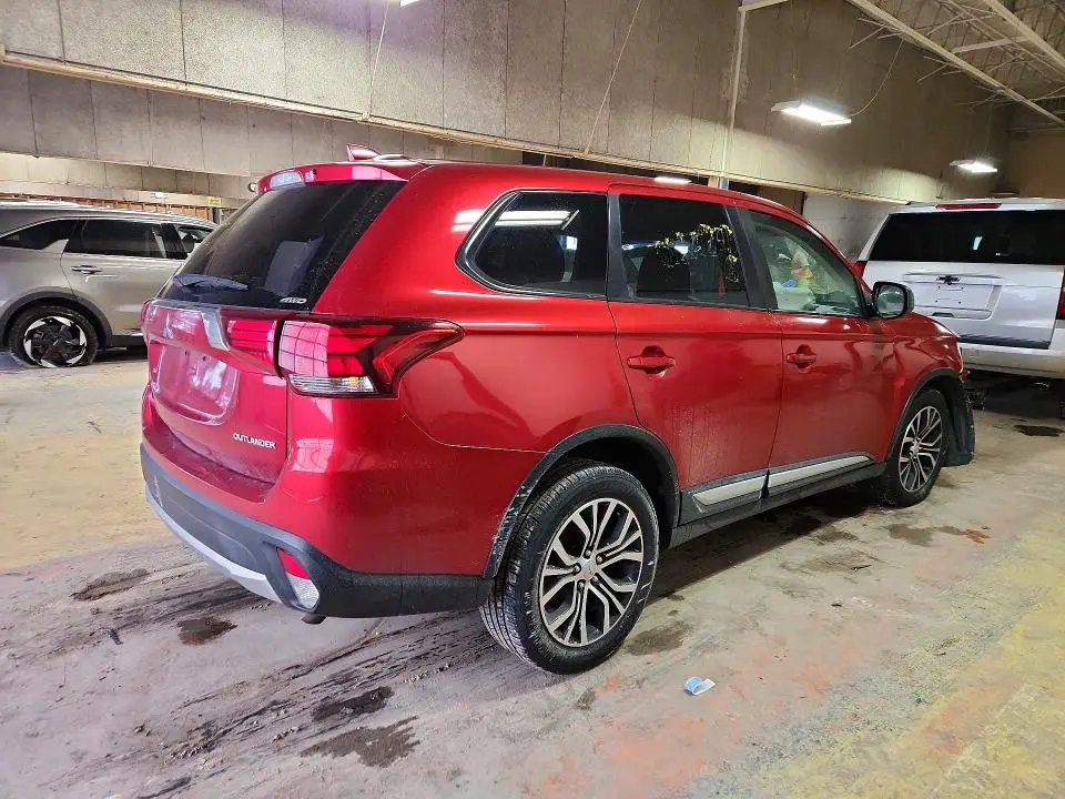 2018 MITSUBISHI OUTLANDER SE  