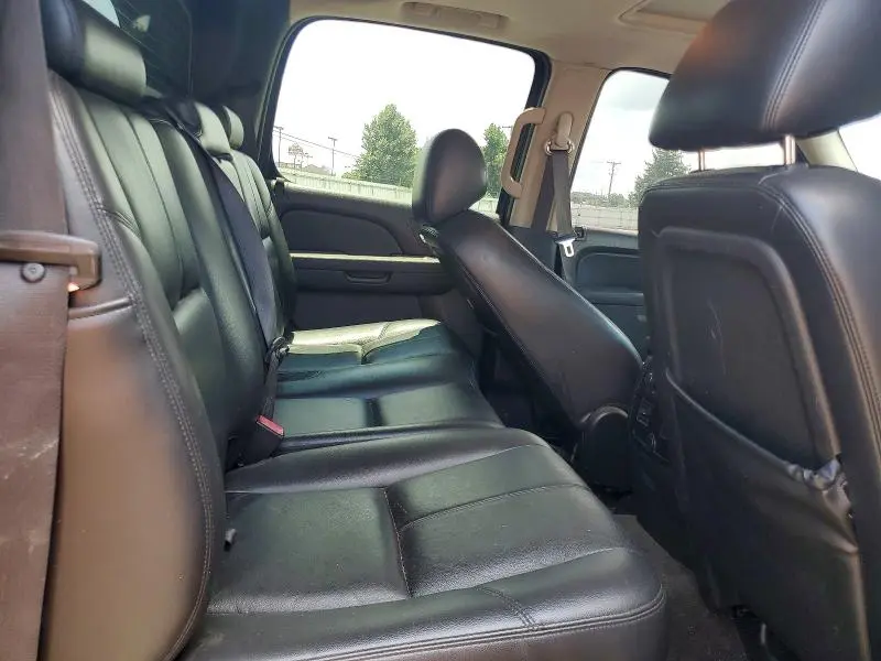 2010 CHEVROLET AVALANCHE LT  