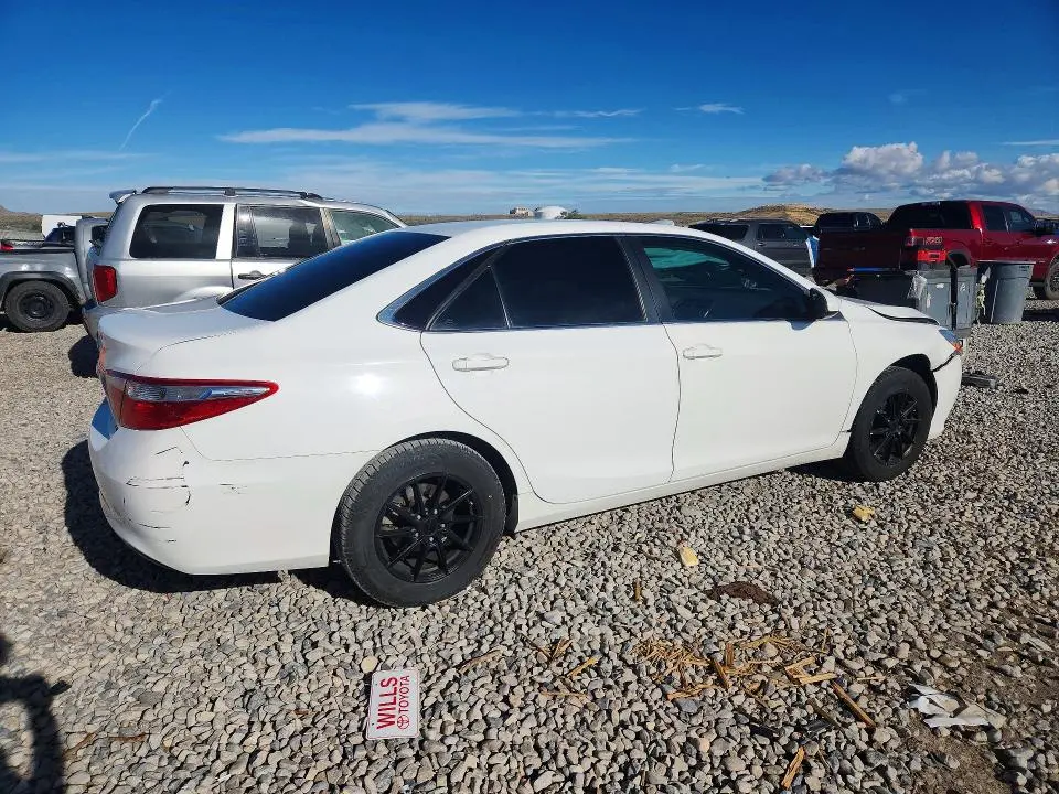 2016 TOYOTA CAMRY LE  