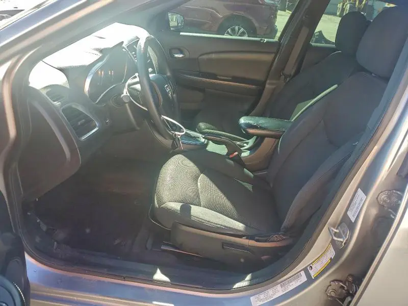 2013 DODGE AVENGER SE  