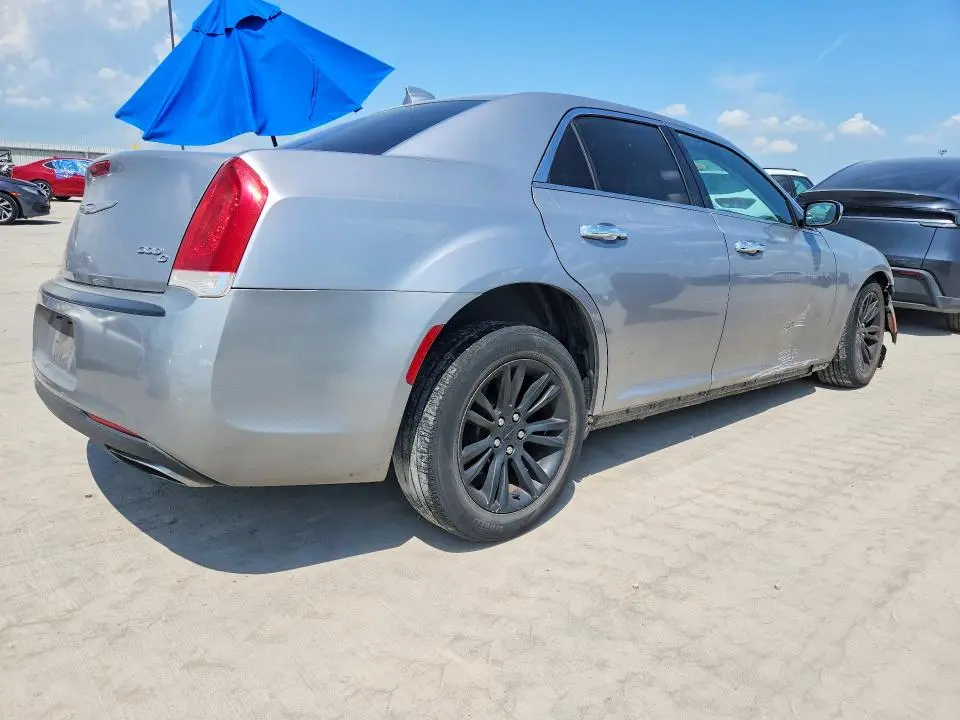 2016 CHRYSLER 300C   