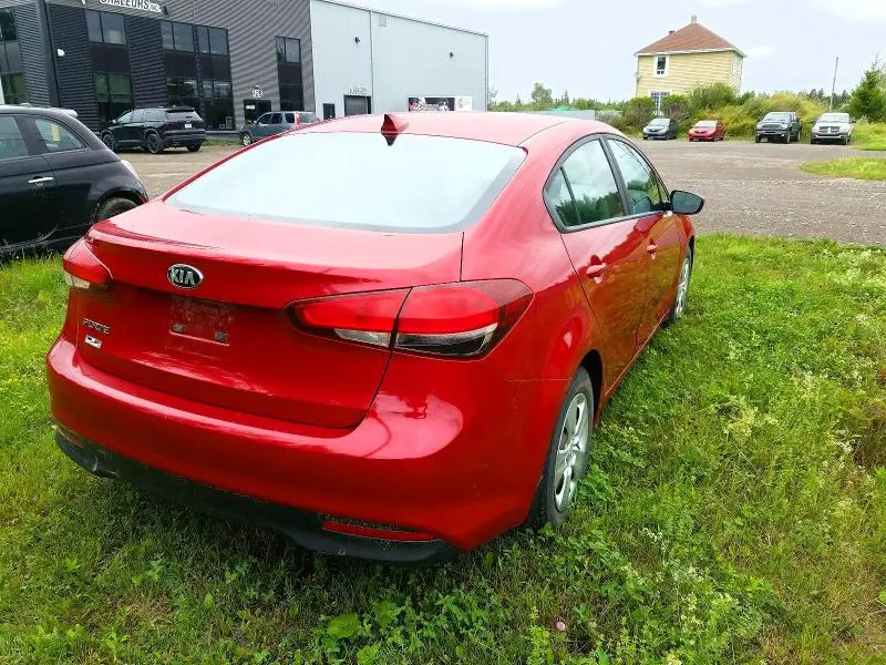 2017 KIA FORTE LX  