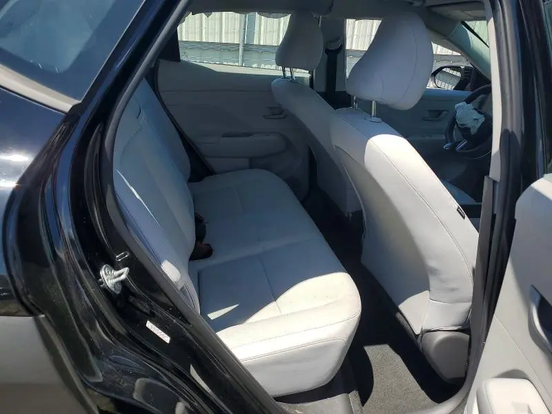 2025 HYUNDAI KONA SE  