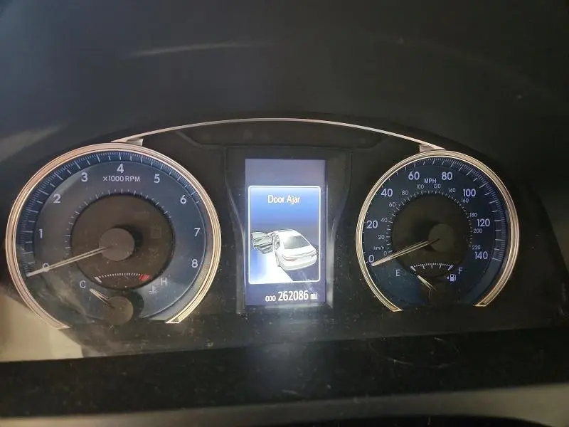 2015 TOYOTA CAMRY LE  