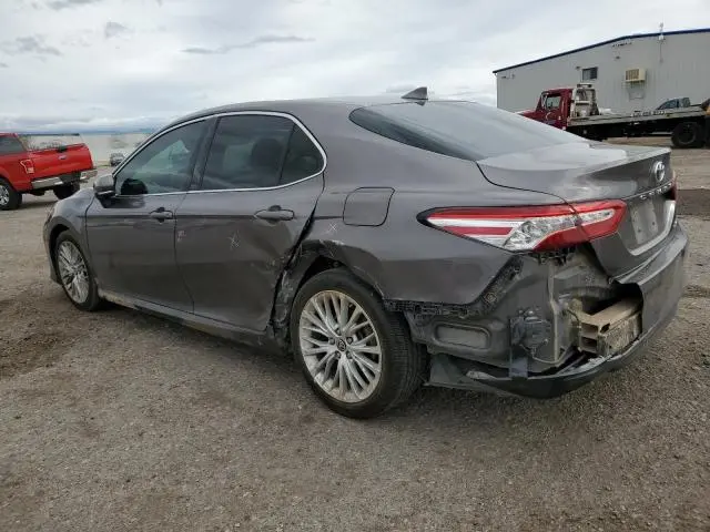 2020 TOYOTA CAMRY XLE  