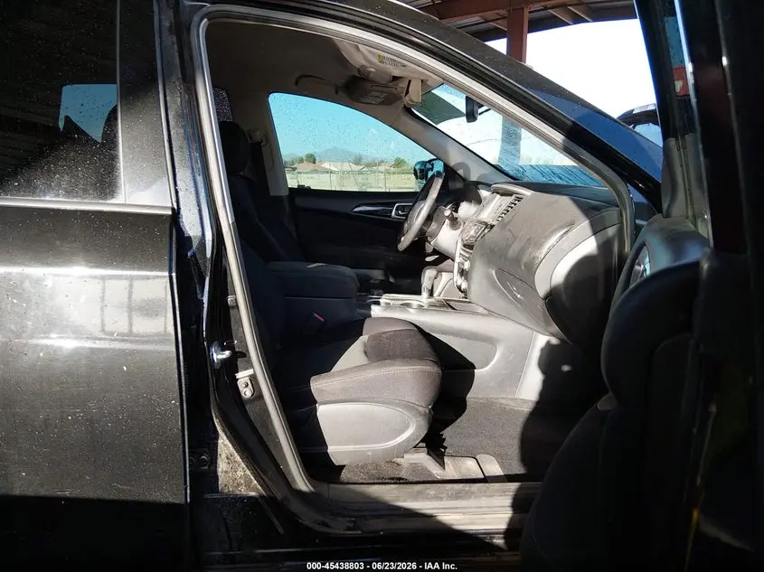 2017 NISSAN PATHFINDER SV