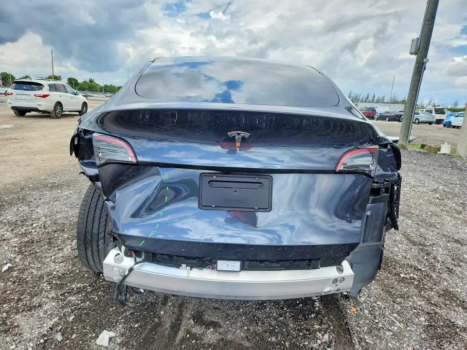 2024 TESLA MODEL Y   