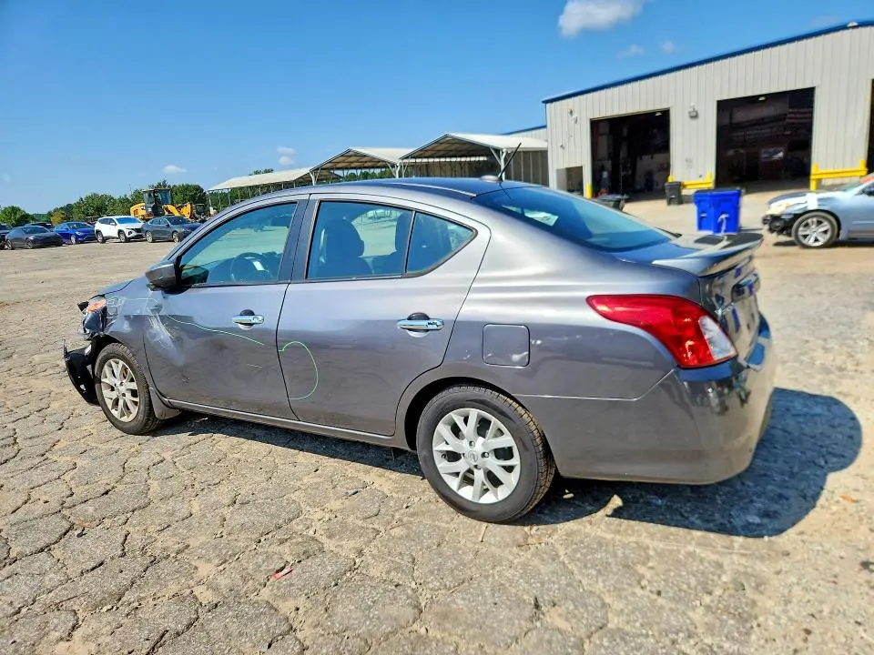 2019 NISSAN VERSA SV  