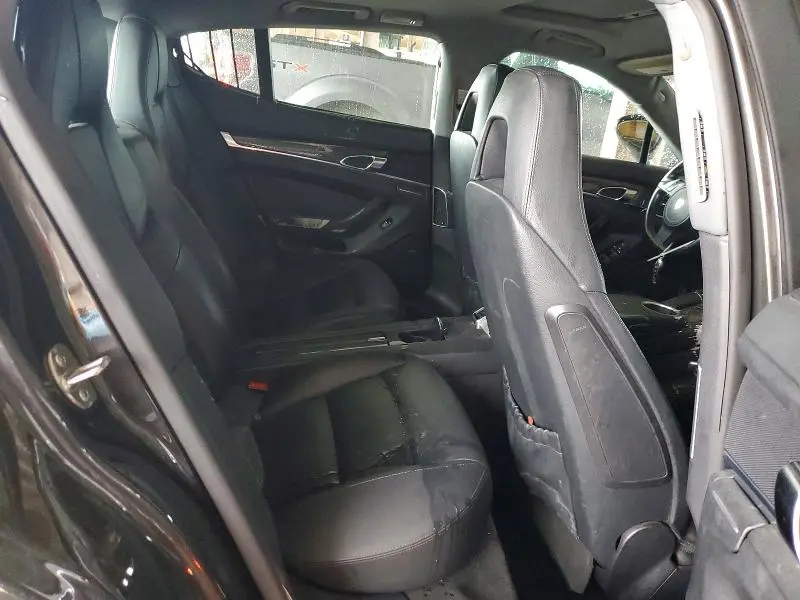 2012 PORSCHE PANAMERA 2  