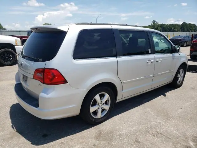 2011 VOLKSWAGEN ROUTAN SE  