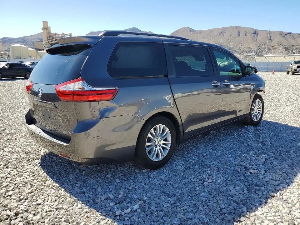2015 TOYOTA SIENNA XLE 8-PASSENGER  