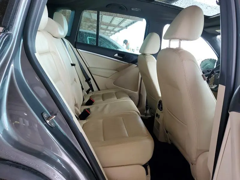 2014 VOLKSWAGEN TIGUAN S  