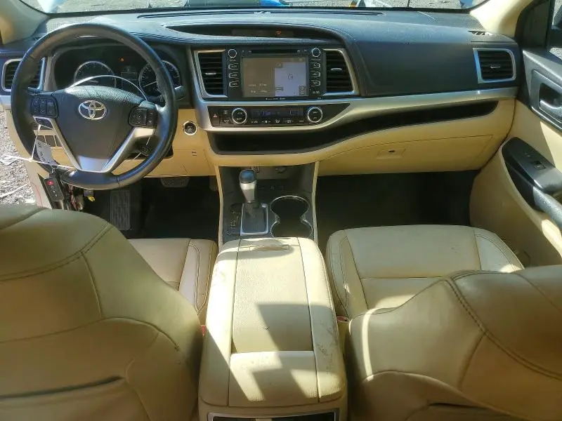 2016 TOYOTA HIGHLANDER XLE  