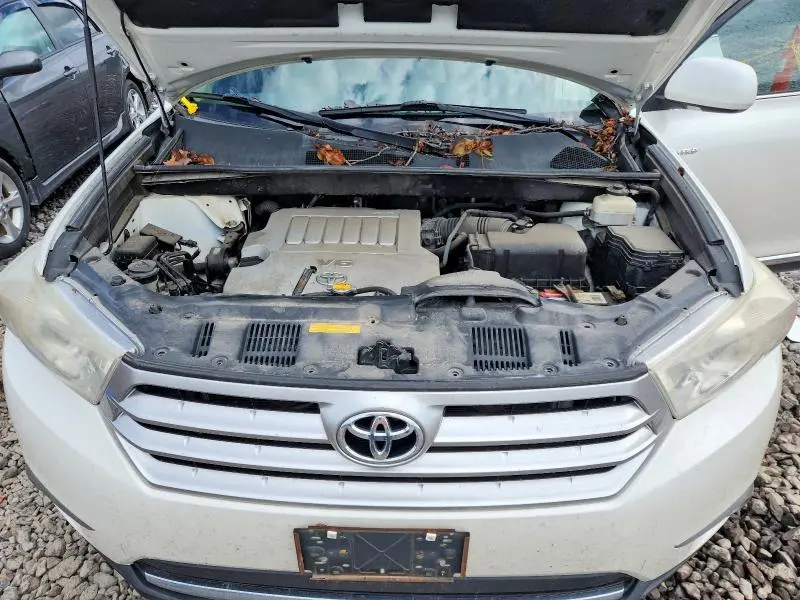 2011 TOYOTA HIGHLANDER LIMITED  