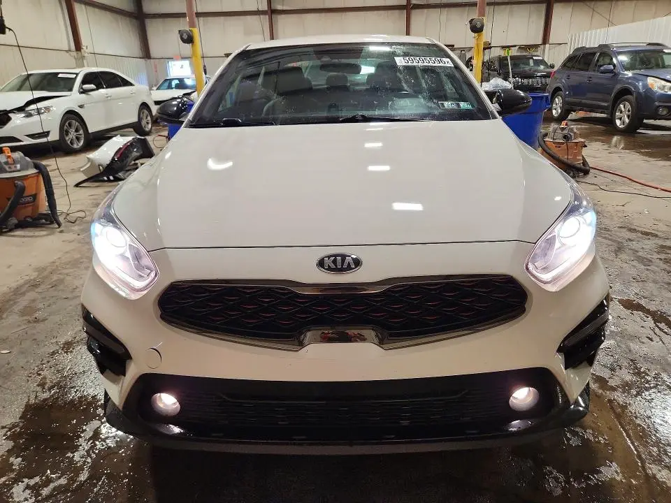 2021 KIA FORTE GT LINE  
