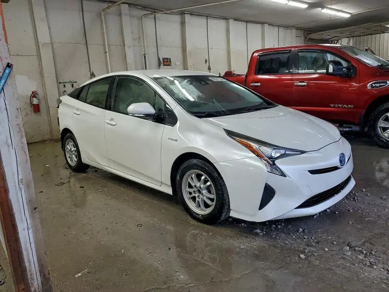 2017 TOYOTA PRIUS   