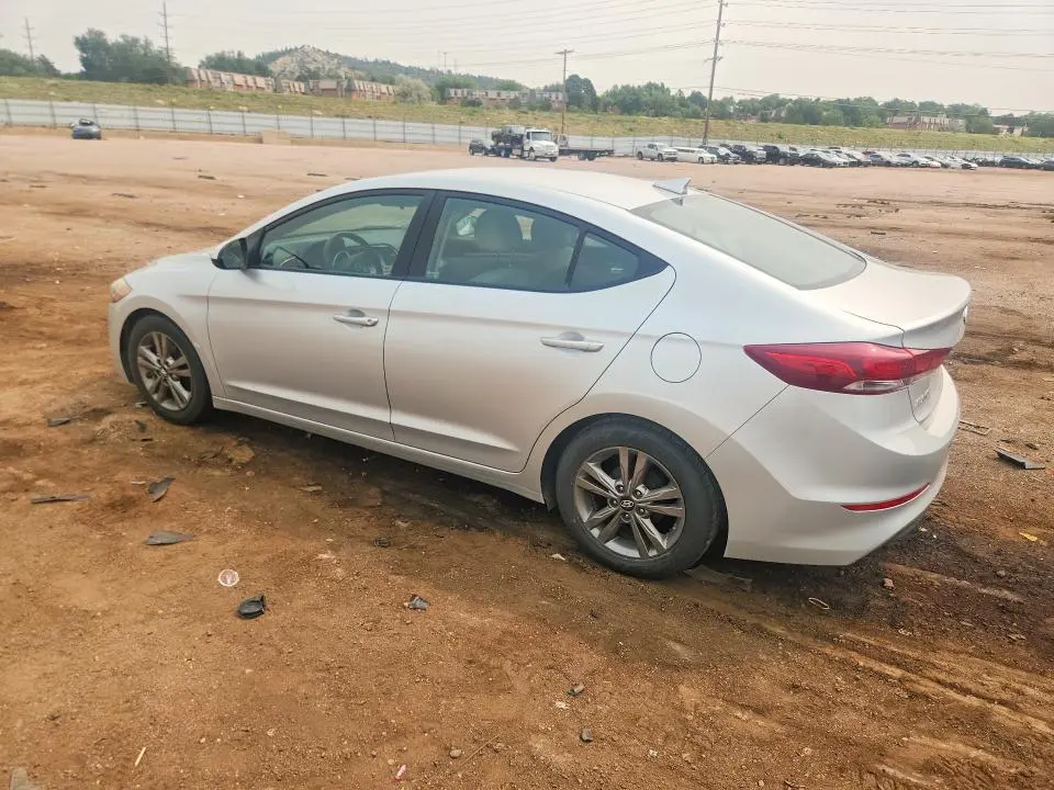 2017 HYUNDAI ELANTRA SE  