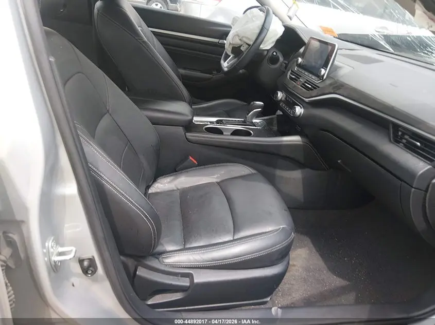 2022 NISSAN ALTIMA SL FWD