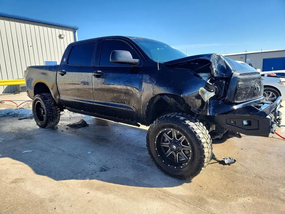 2013 TOYOTA TUNDRA CREWMAX SR5  