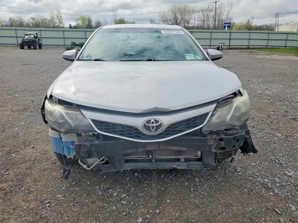 2014 TOYOTA CAMRY SE  