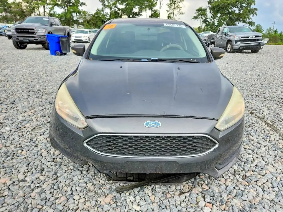 2017 FORD FOCUS SE  
