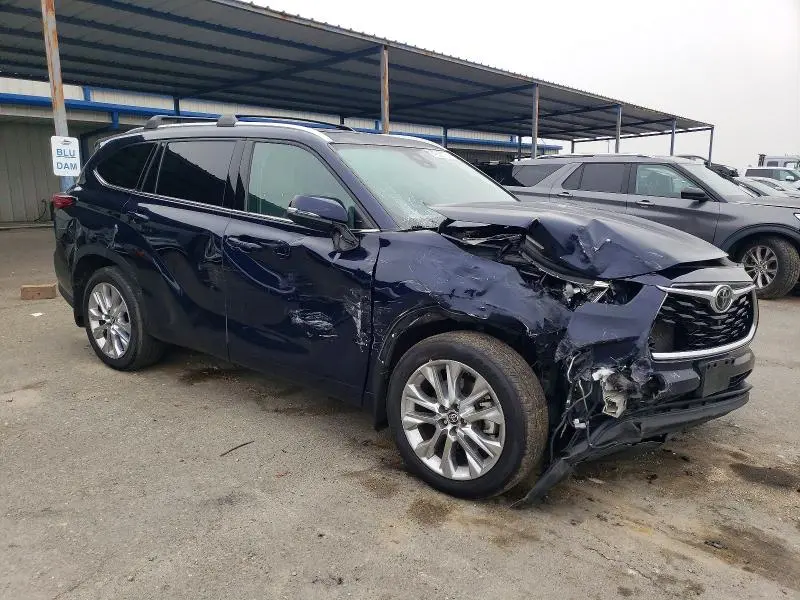 2022 TOYOTA HIGHLANDER LIMITED  