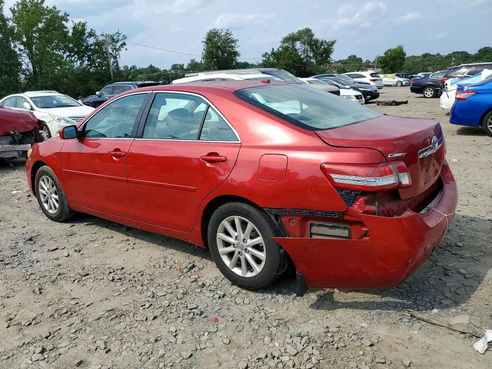 2011 TOYOTA CAMRY XLE  