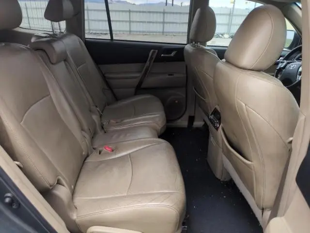 2013 TOYOTA HIGHLANDER LIMITED  