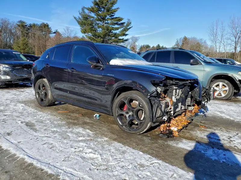 2022 ALFA ROMEO STELVIO TI  