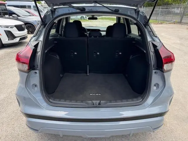 2021 NISSAN KICKS SV  