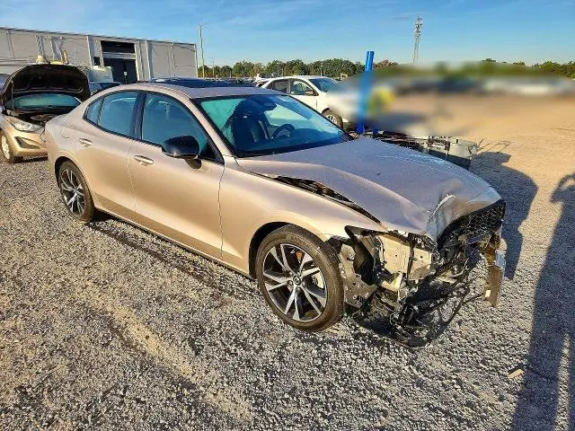 2024 VOLVO S60 PLUS  