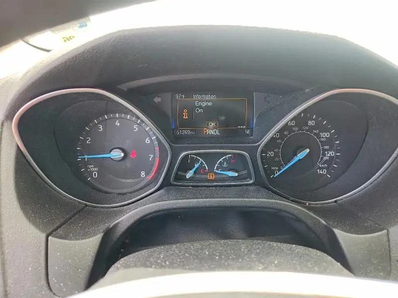2017 FORD FOCUS SE  