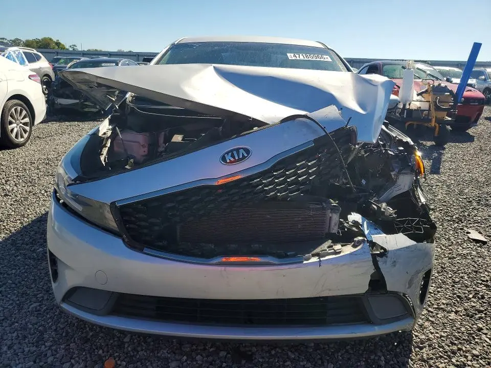 2017 KIA FORTE LX  