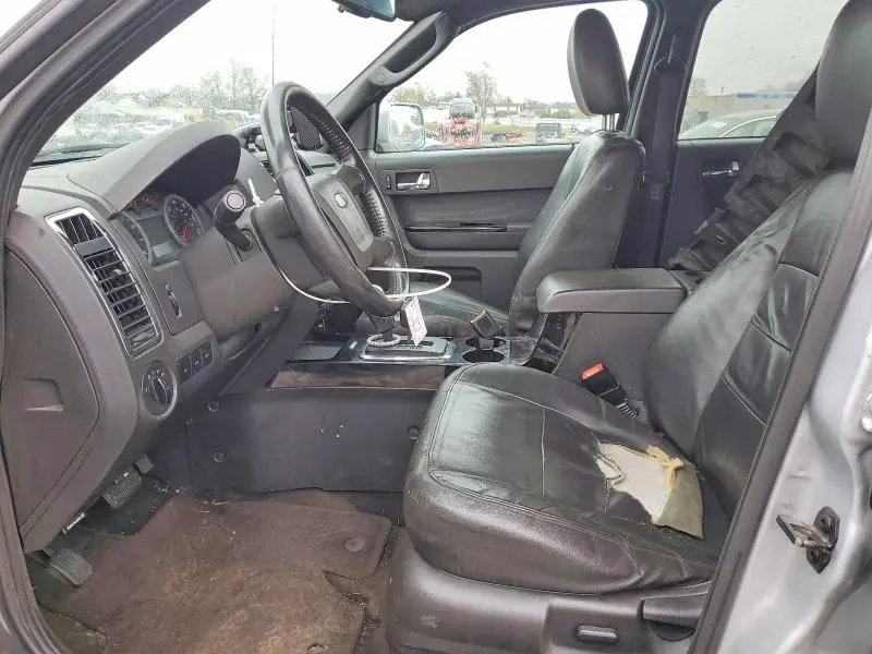 2011 FORD ESCAPE LIMITED  